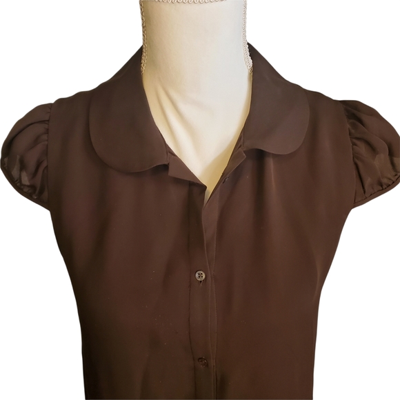 EUC Alice + Olivia Button Up Cap Sleeve Silk Top - Picture 2 of 10